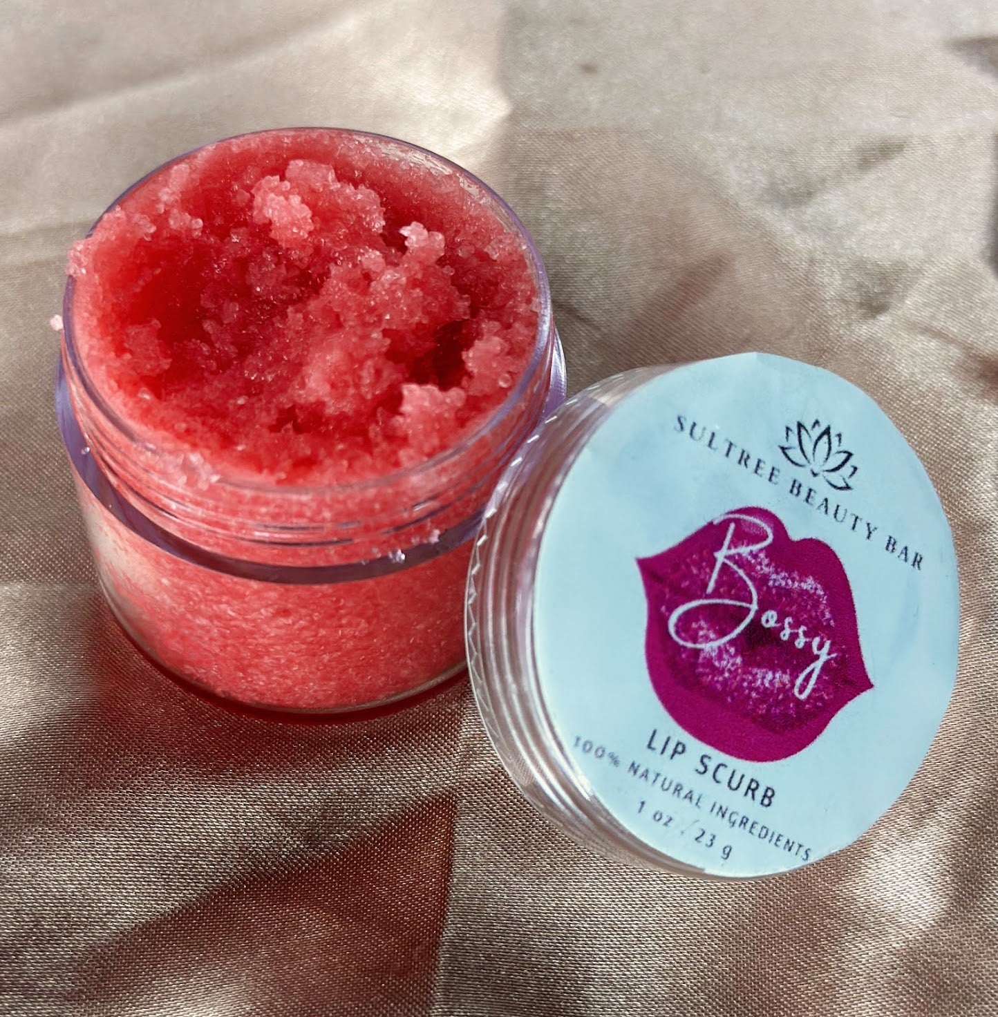 BOSSY (LIP SCRUB)